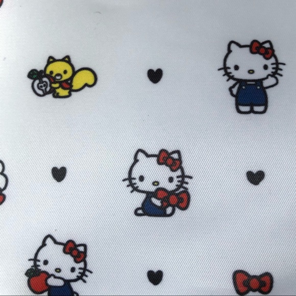 HELLO KITTY-NWT Cosmetics Bag - Picture 4 of 16